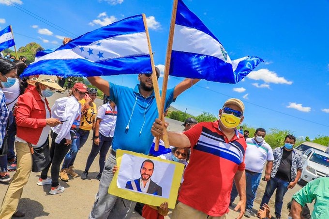 Hondureños reciben con alegría la vacuna contra el COVID-19 hondurenos-reciben-con-alegria-la-vacuna-contra-el-covid-19